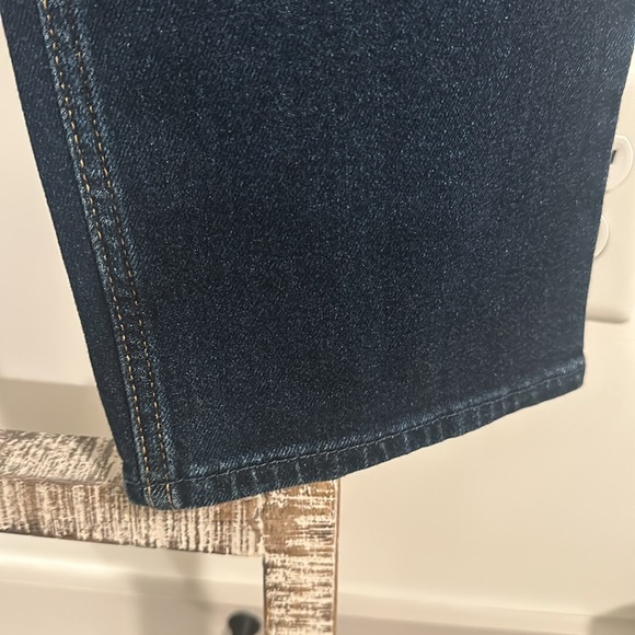 Abercrombie & fitch 90’s straight Ulta high rise 29 regular - Picture 6 of 7